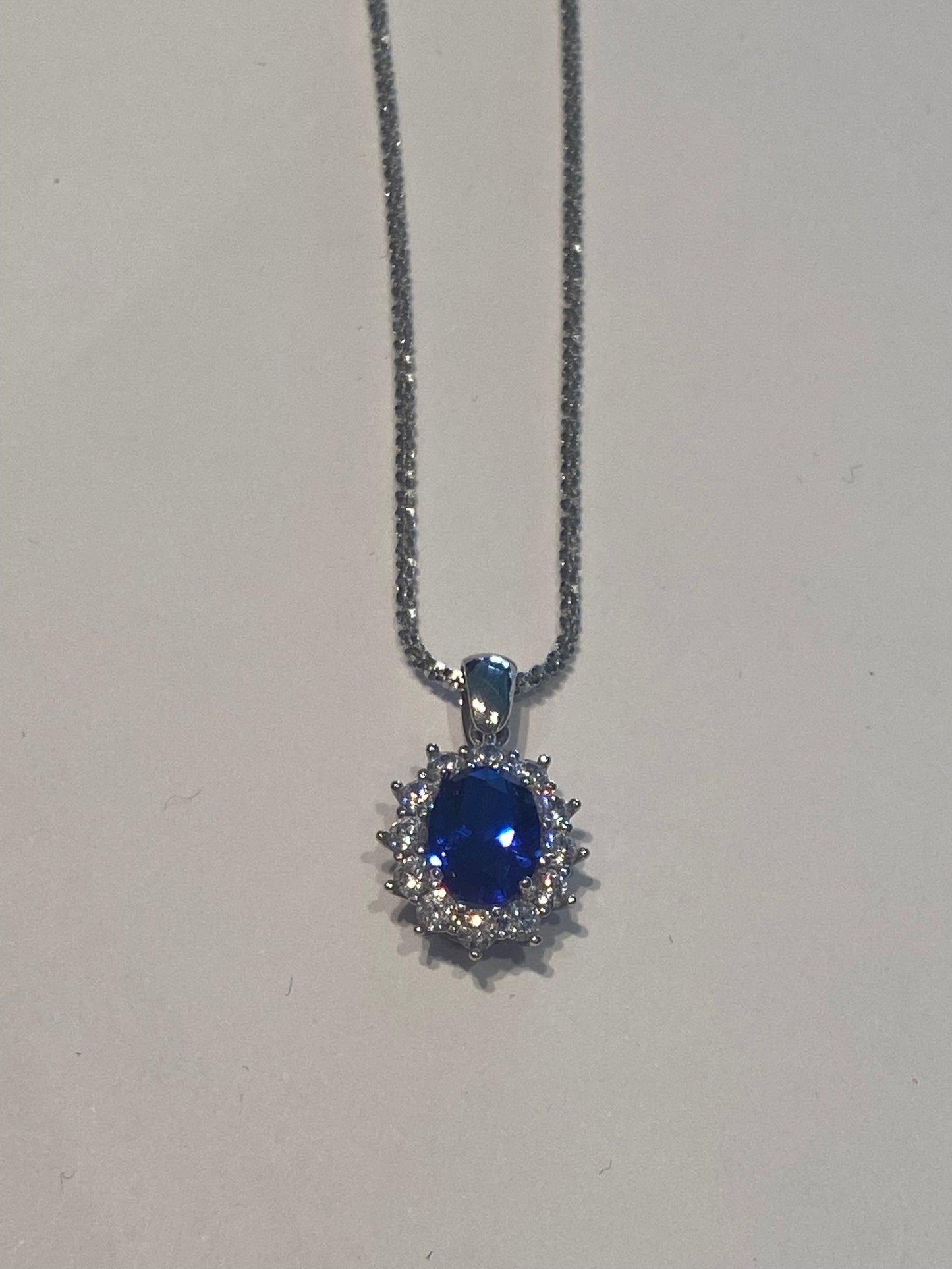 Catena con ciondolo Margherita