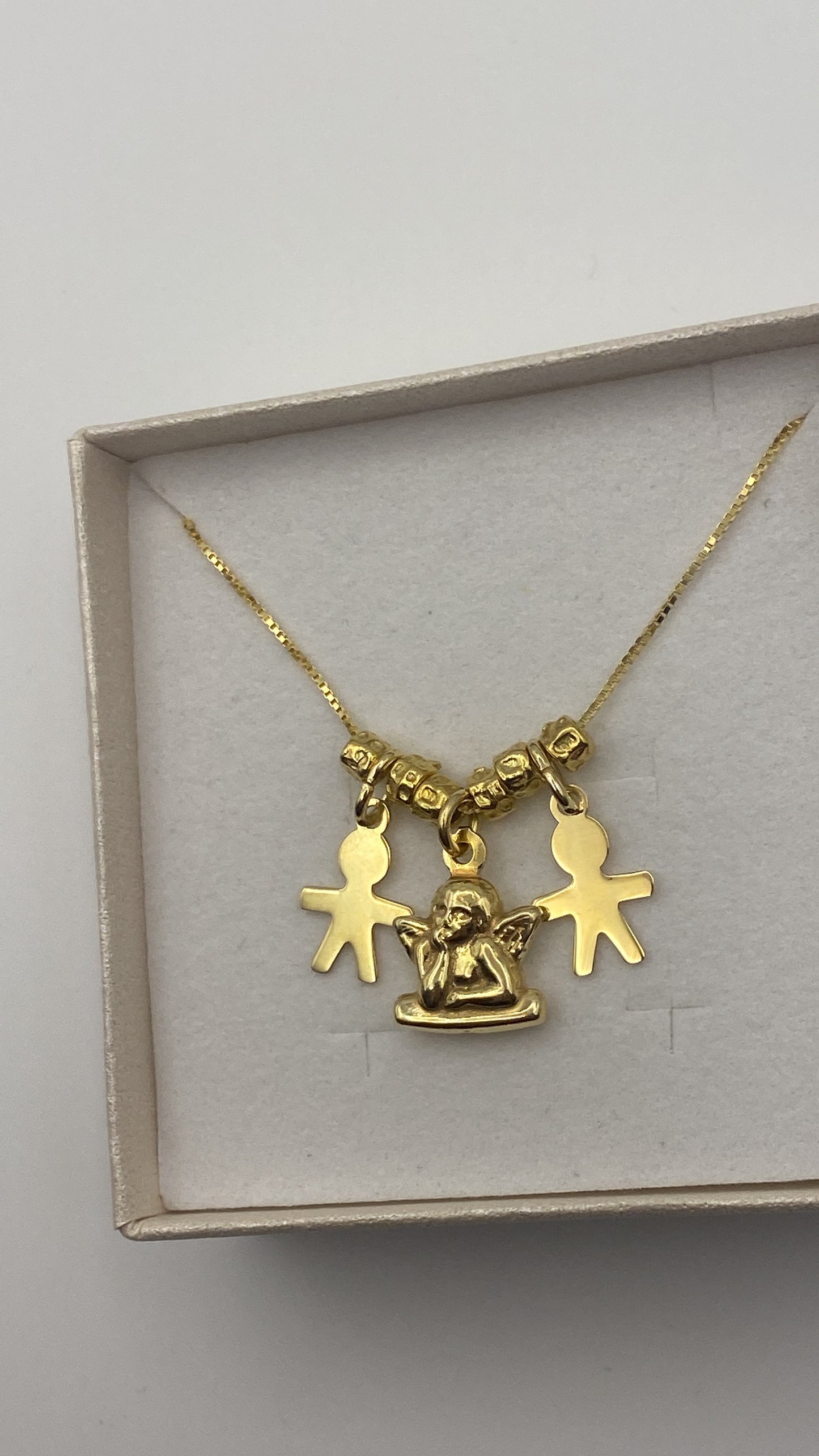 Collana Con due Bimbi e angioletto al centro