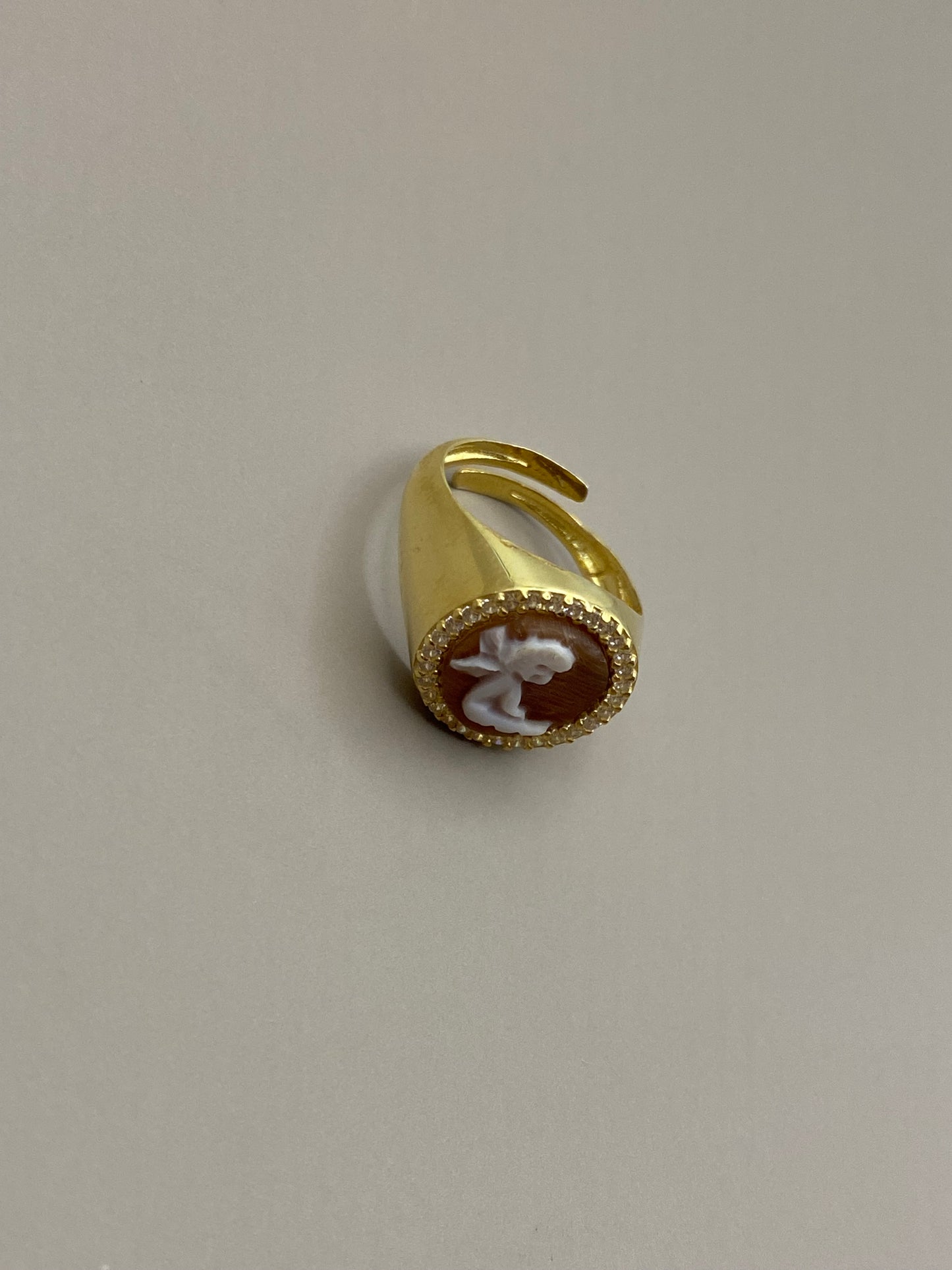 Anello Angelo Seduto