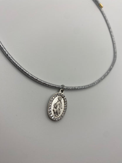 Cordoncino Magnetico Color Argento con Madonna Miracolosa
