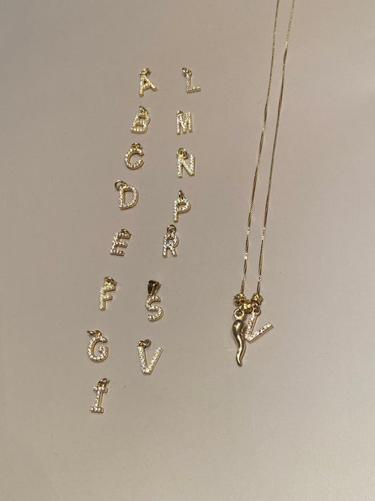 Collana con Iniziale e Cornetto