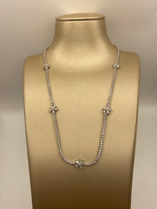 Girocollo tennis con elementi fiore in argento 925 rodiato e zirconi bianchi - Zumpano Gioielli