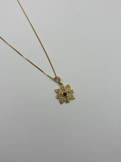 Collana con ciondolo in argento Dorato, pietra Rossa e Microperle