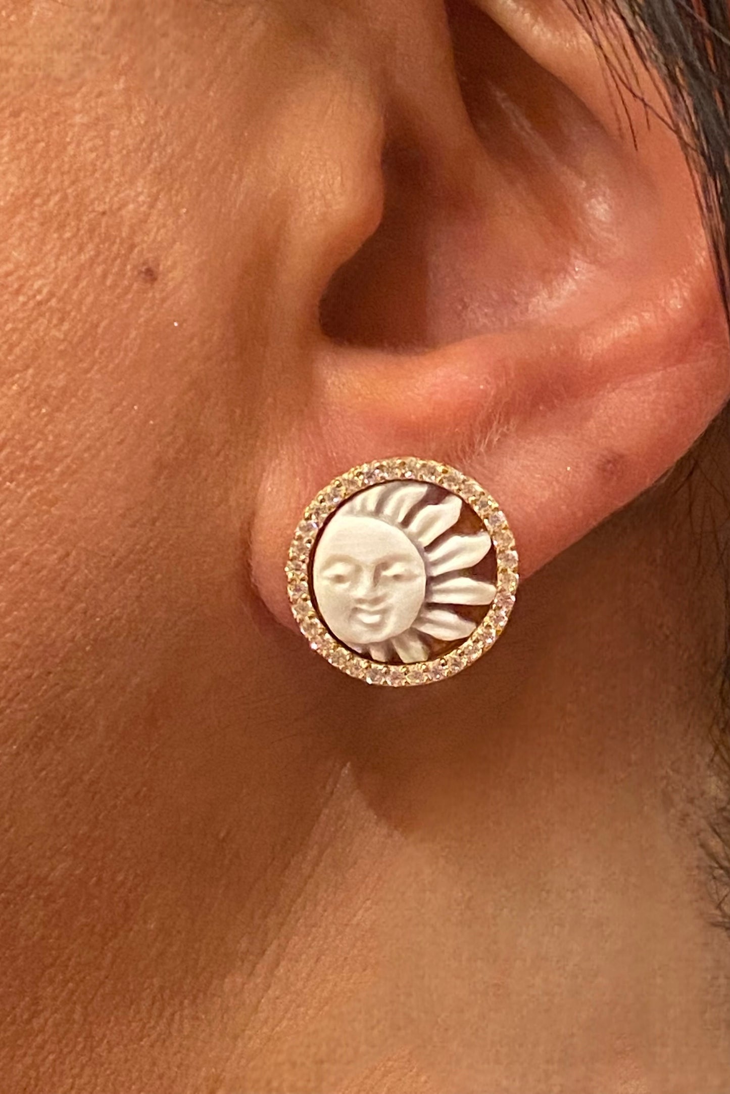 Orecchini Sole a Lobo in Argento 925 dorato con Cammei Conchiglia