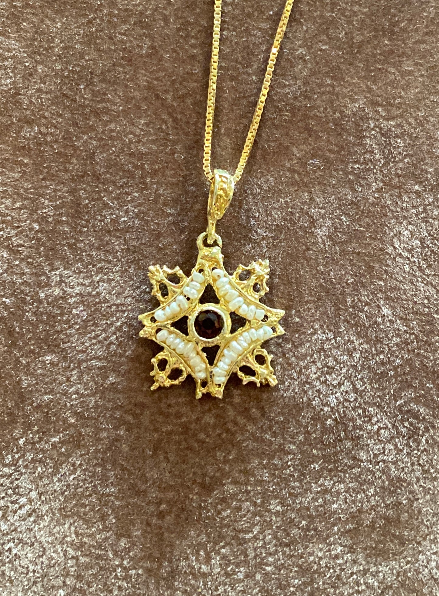 Collana con ciondolo in argento Dorato, pietra Rossa e Microperle