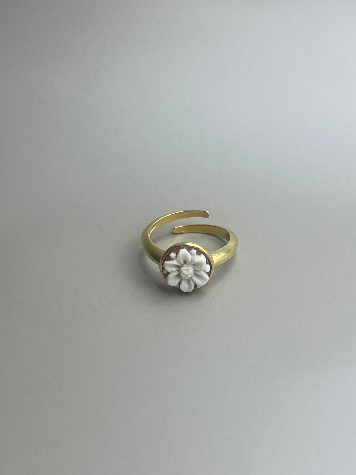 Anello Cammeo Fiore