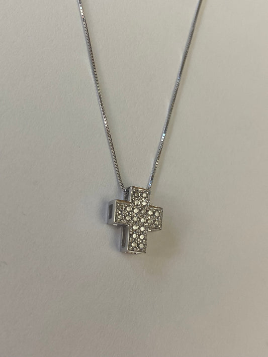 Collana in oro bianco 18K con croce in Pavé di diamanti