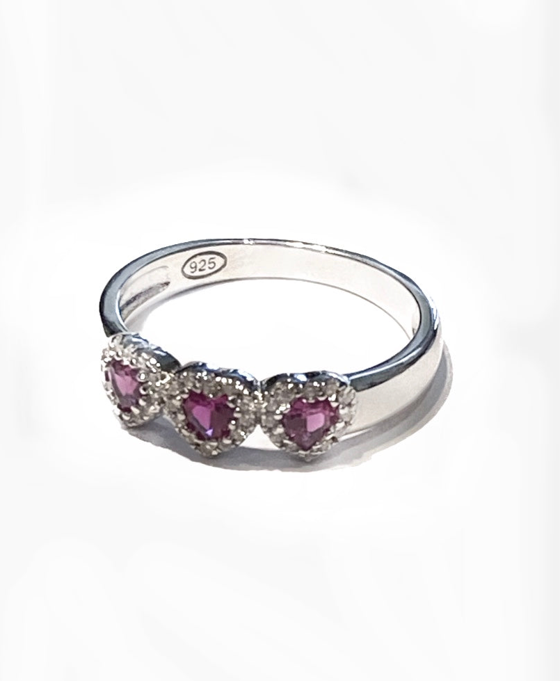 Anello in Argento con zirconi a forma di cuore rosso rubino