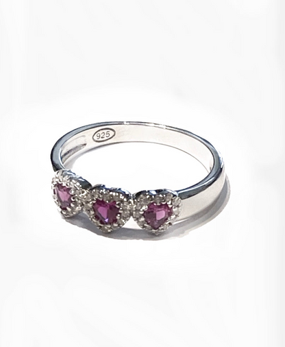 Anello in Argento con zirconi a forma di cuore rosso rubino