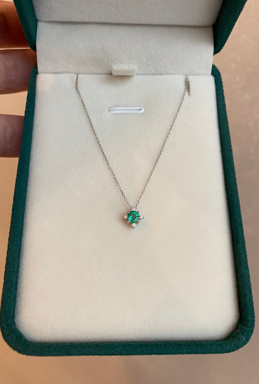 Collana Oro 750 con Smeraldo e diamantini