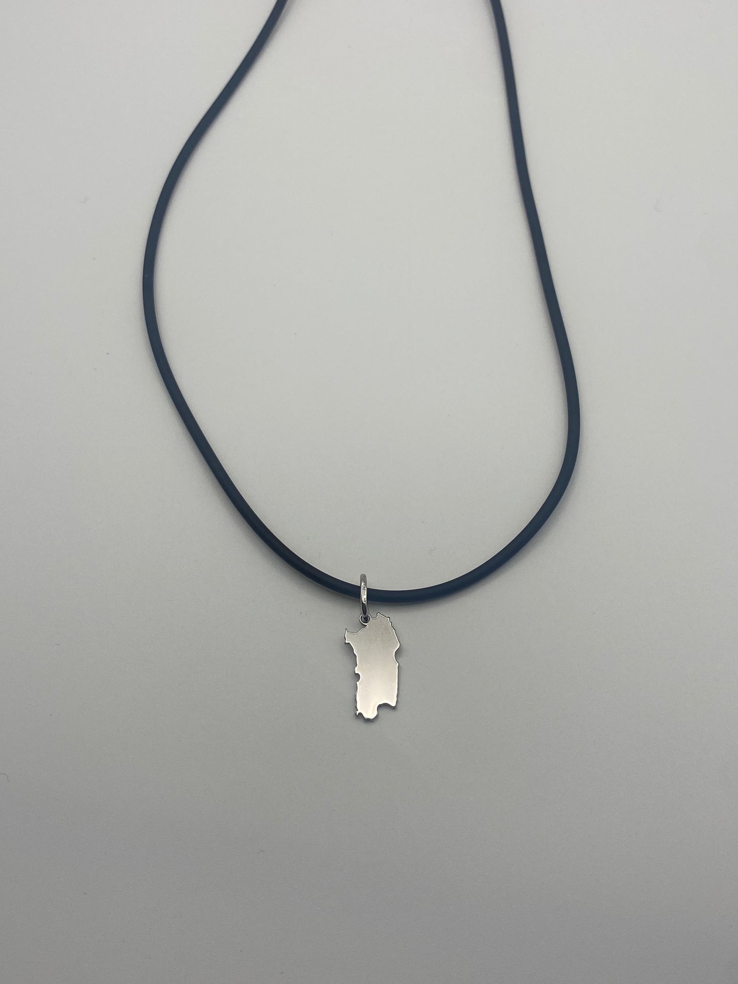 Collana Sardegna in Cauciù