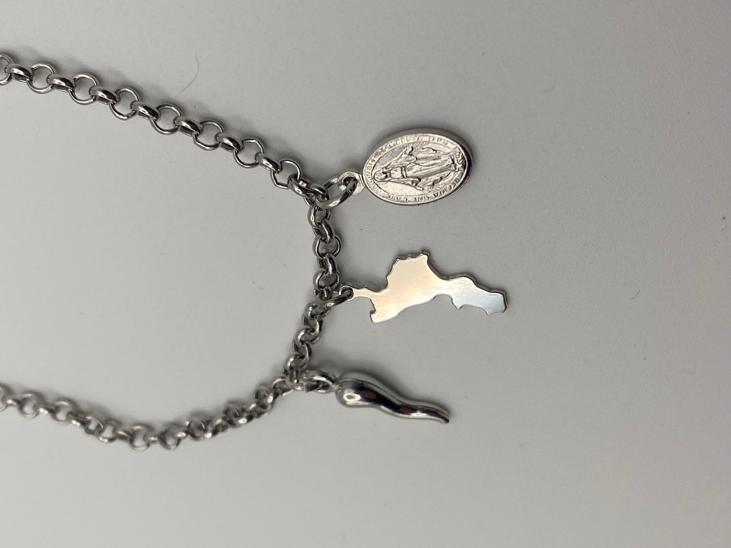 Bracciale Calabria con madonnina e cornetto