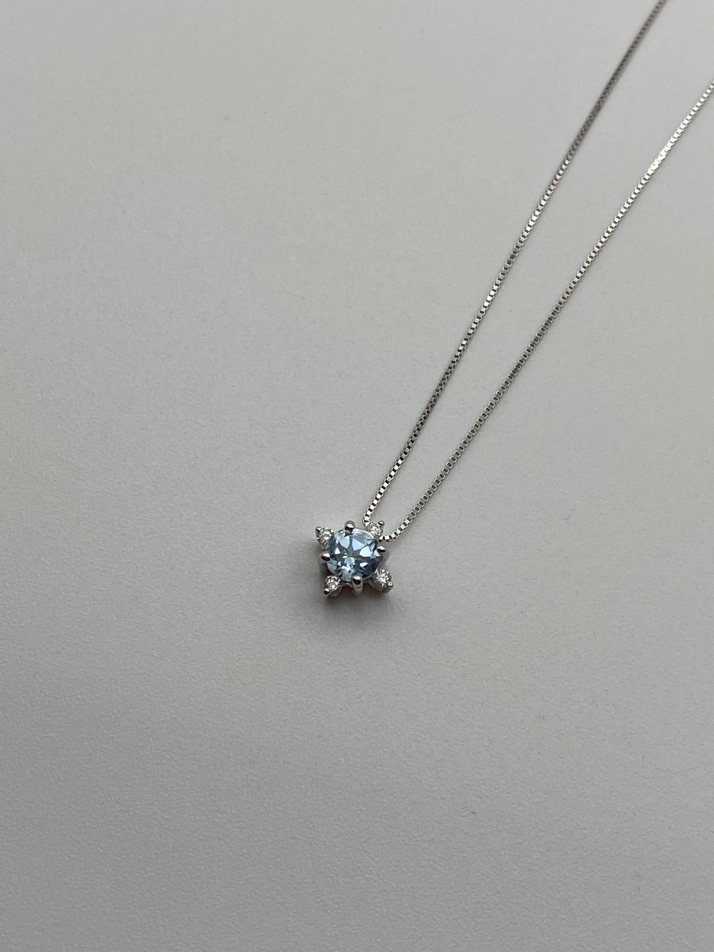 Collana Oro 750 con Acquamarina e diamantini