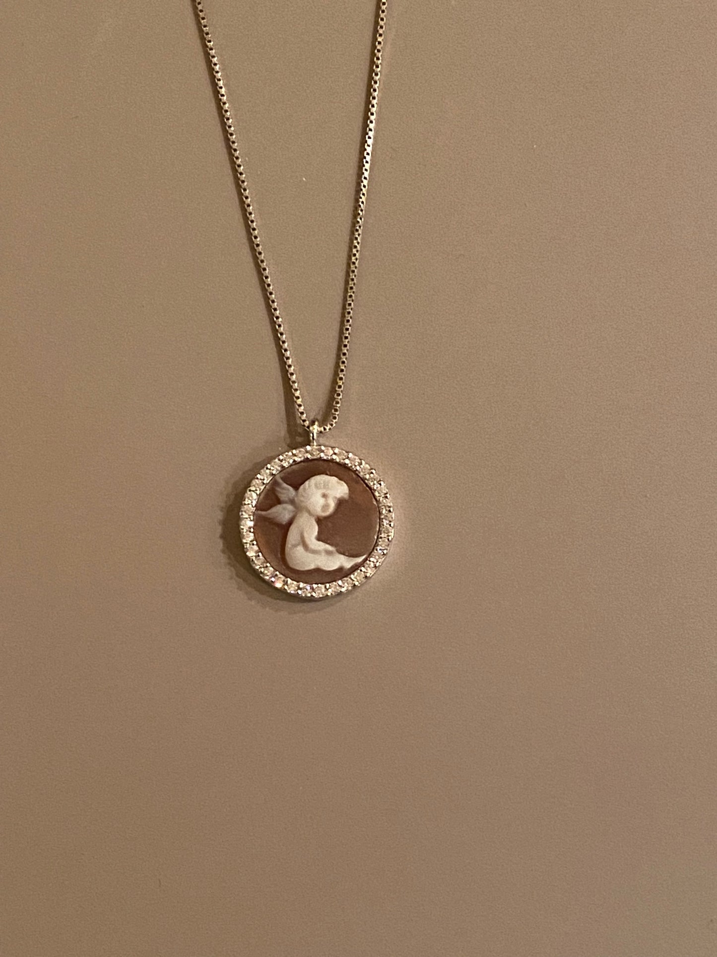 Collana Cammeo Angelo Seduto