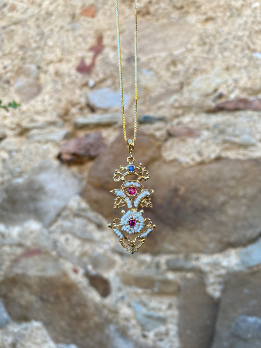 Collana in argento dorato con ciondolo in filigrana, zirconi blu e rossi e microperle naturali - Zumpano Gioielli