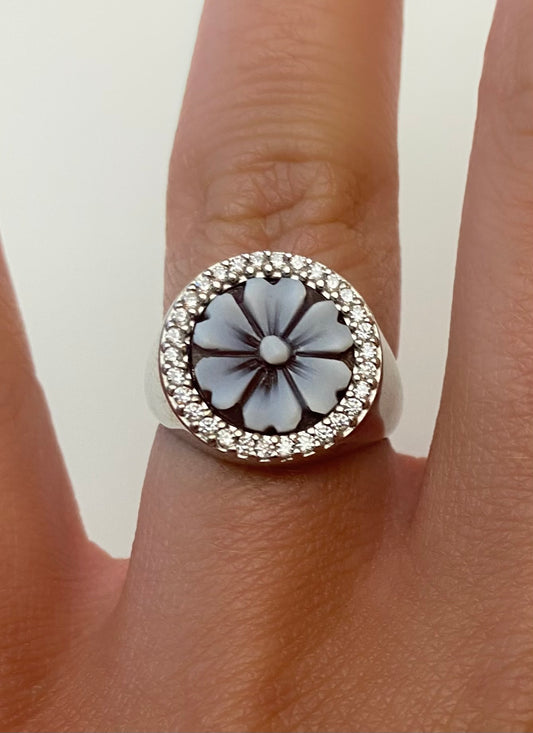 Anello Fiore in Cammeo montato su Argento
