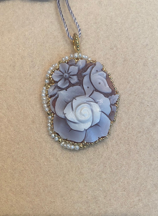 Ciondolo Cammeo Fiori con Microperle