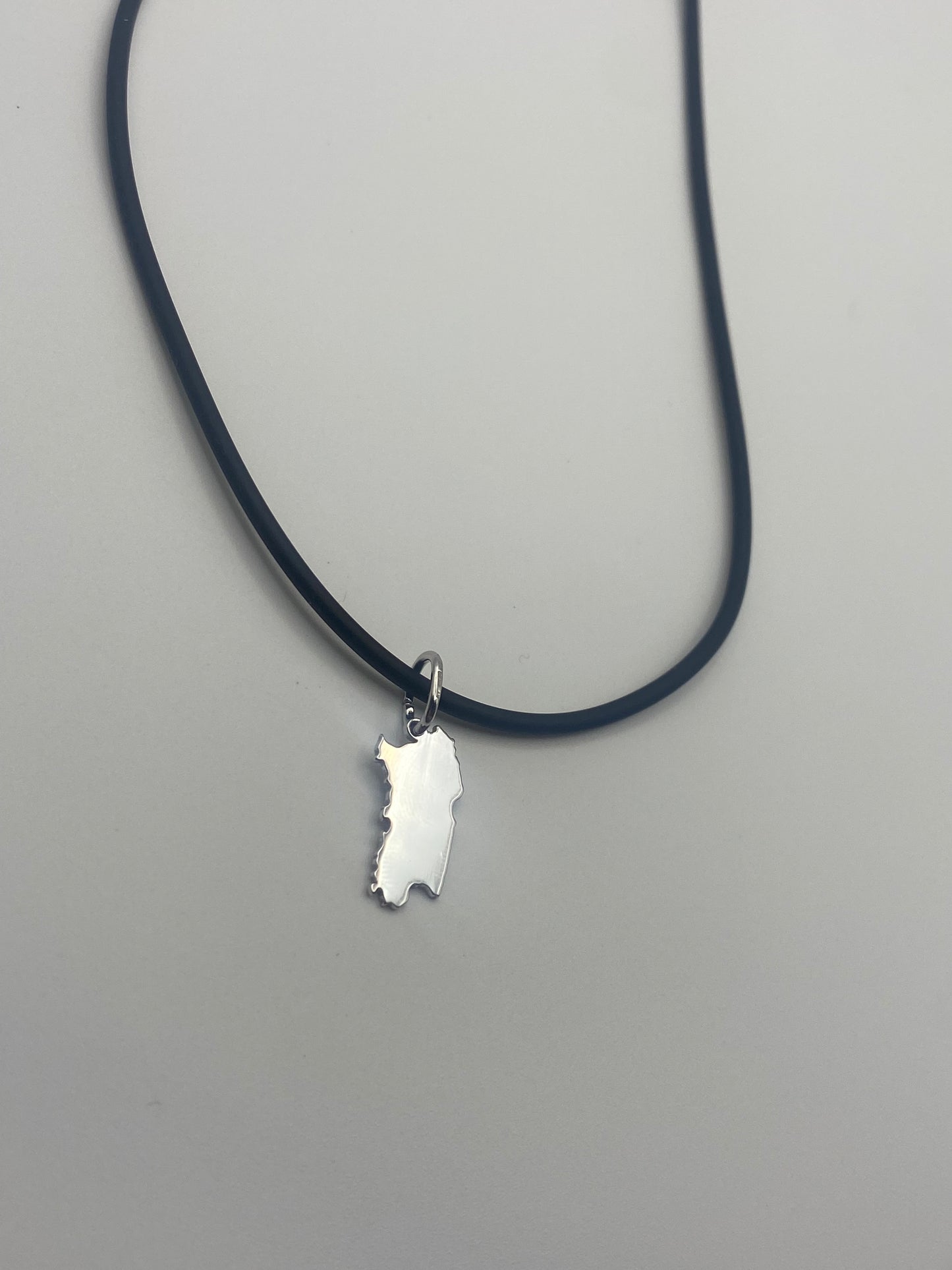 Collana Sardegna in Cauciù