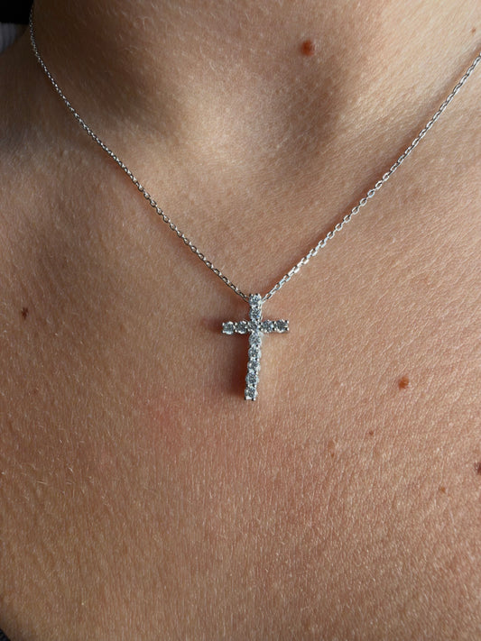 Collana con croce in argento 925 e Swarovski, dettaglio - Zumpano Gioielli