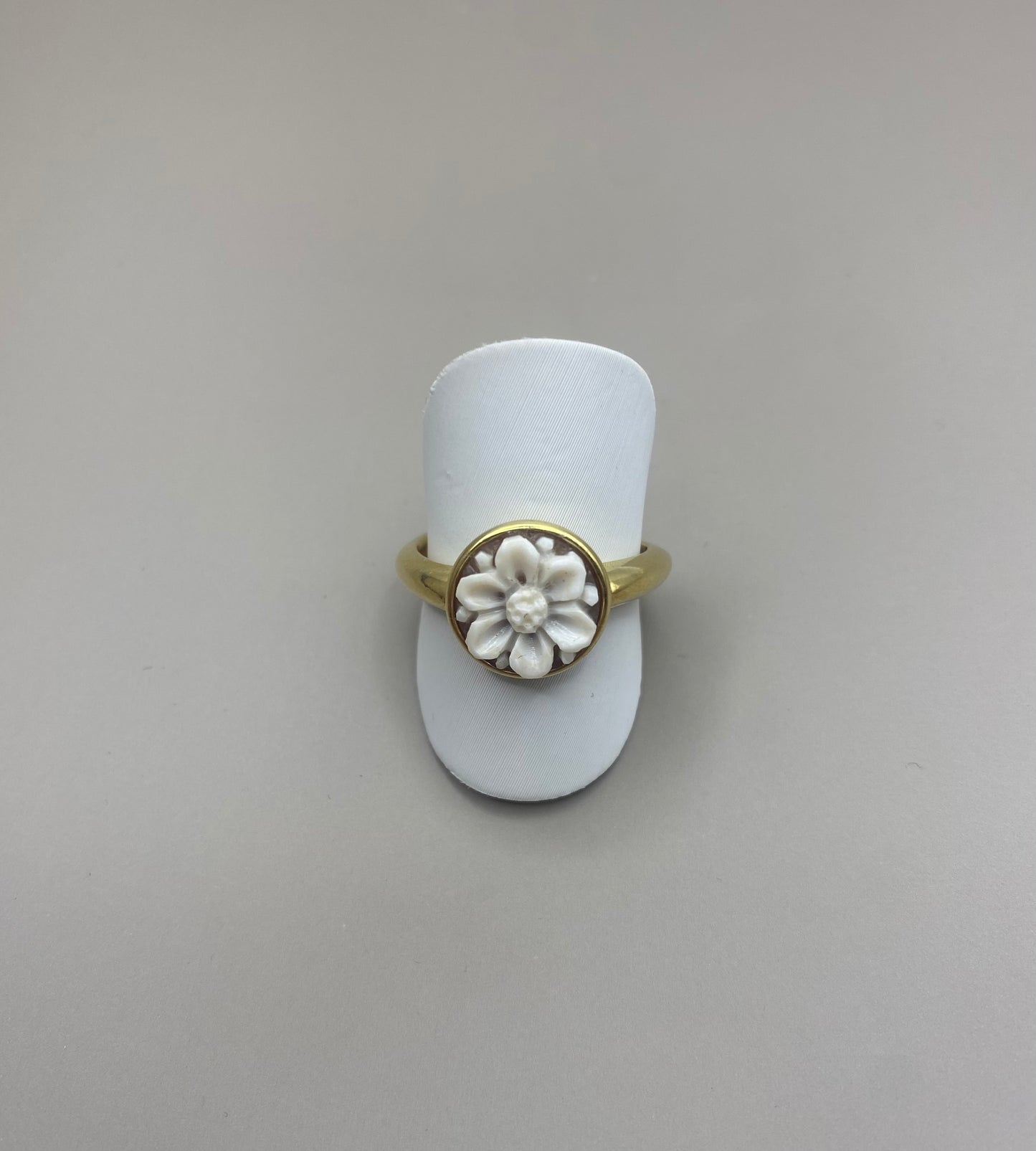 Anello Cammeo Fiore