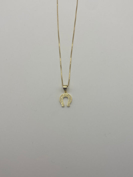 Collana con Ciondolo a Forma di Ferro di Cavallo