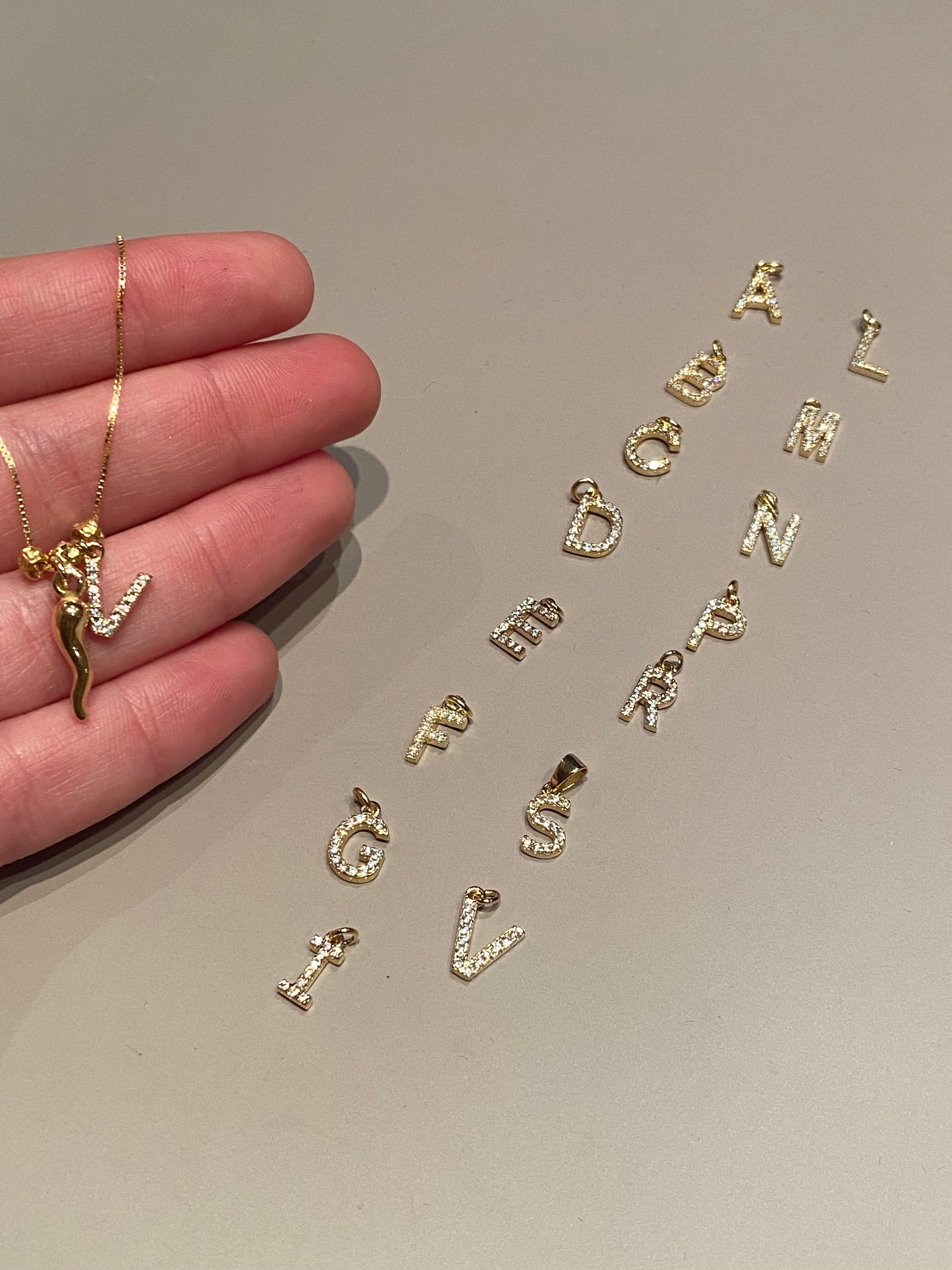 Collana con Iniziale e Cornetto