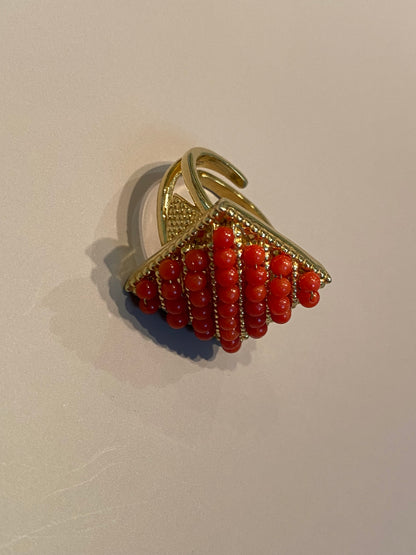Anello in Argento Dorato con Coralli