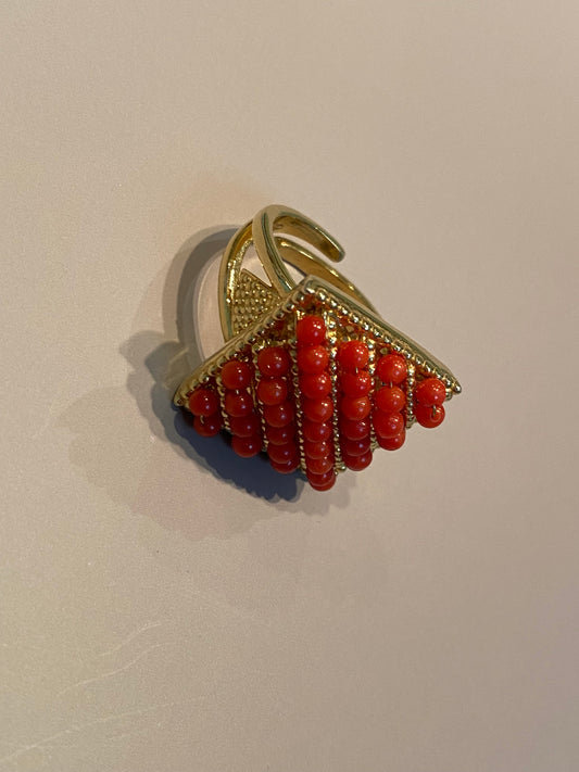 Anello in Argento Dorato con Coralli