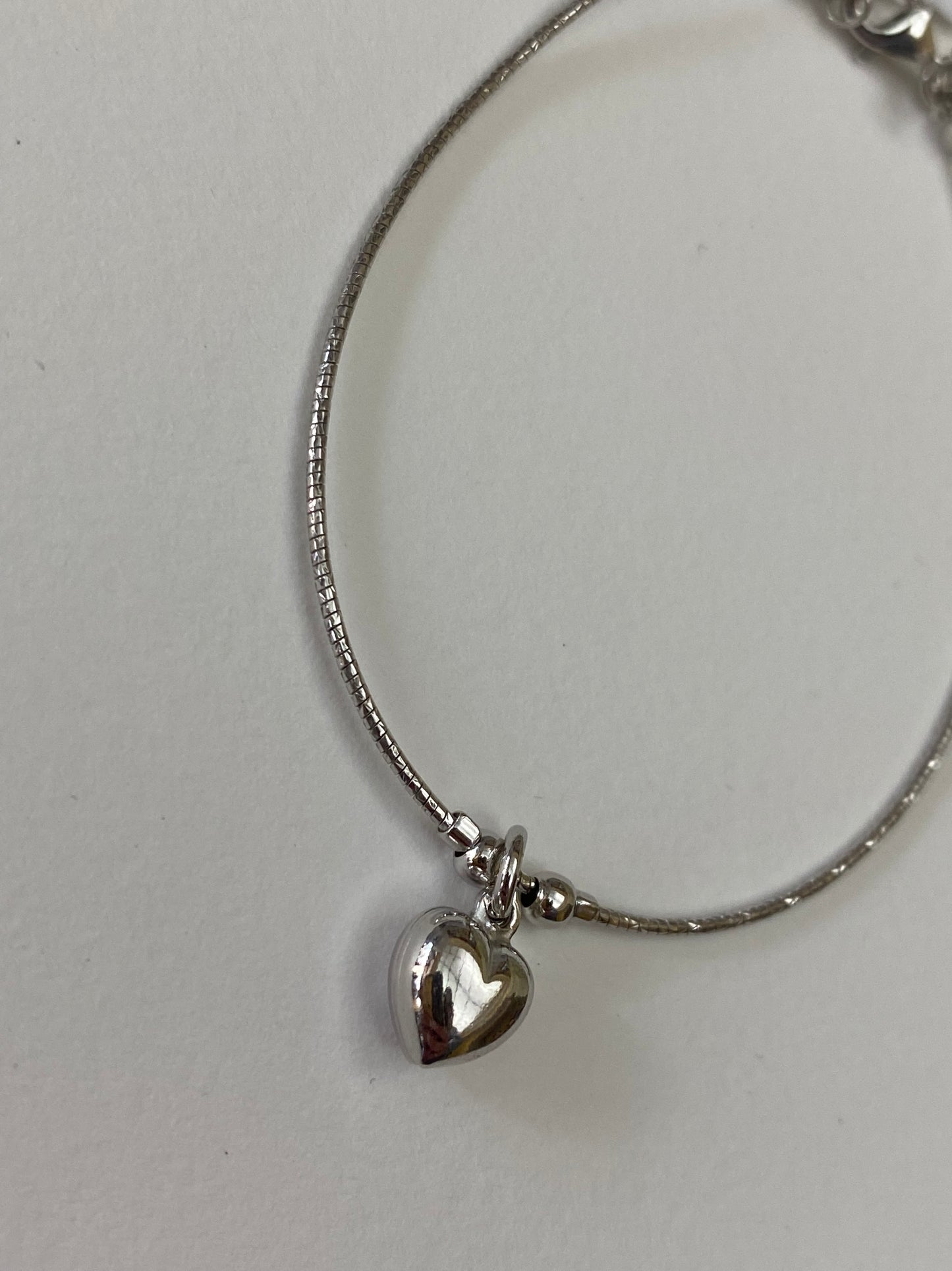 Bracciale Semirigido con Cuore Bombato